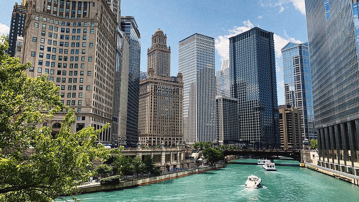 Academic Jobs Iconic skyline of Chicago with a focus on its prestigious universities and research institutions